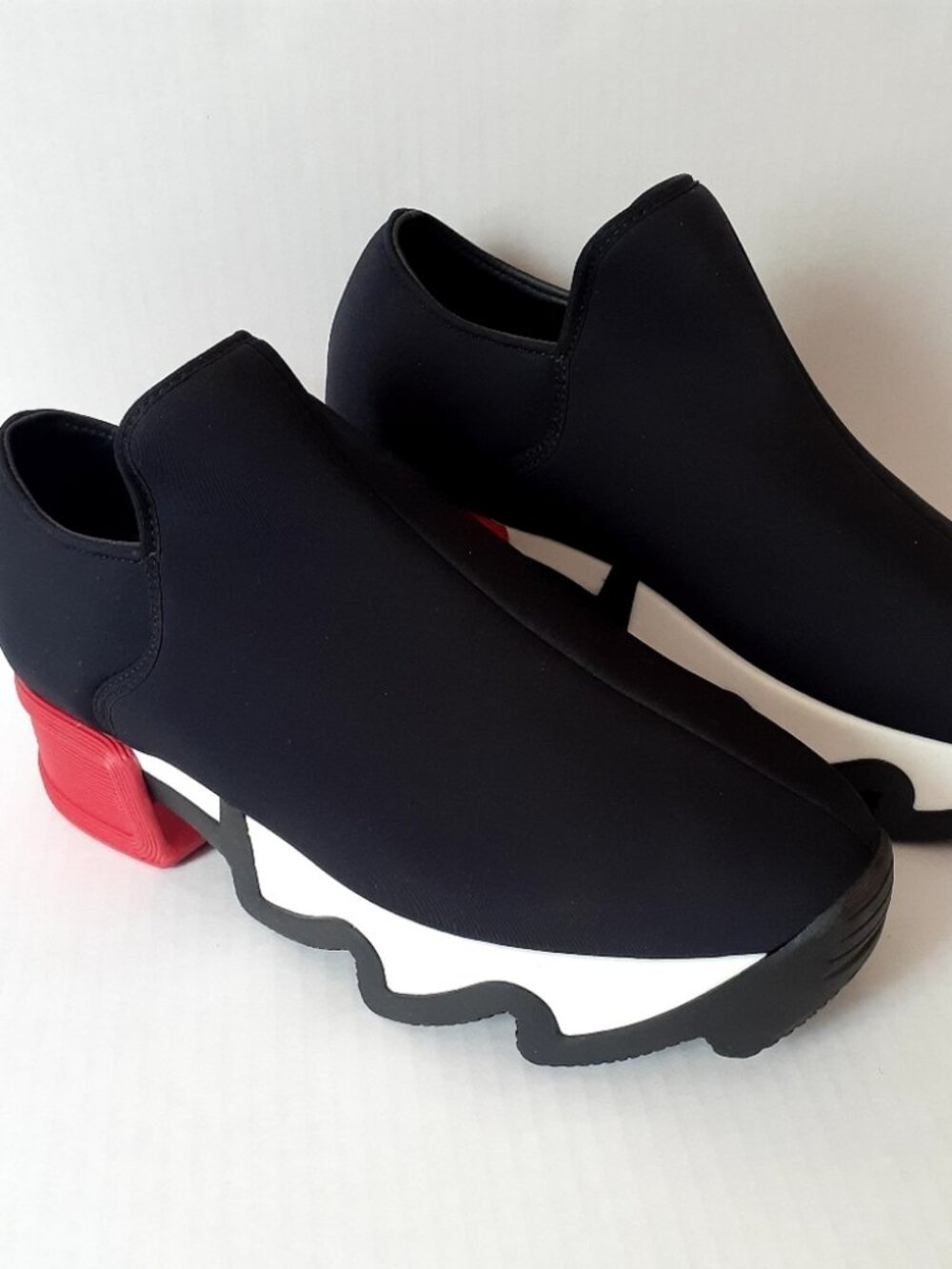 iRi Unisex Black & Red Neoprene Sneaker Made in ITALY, Size 39